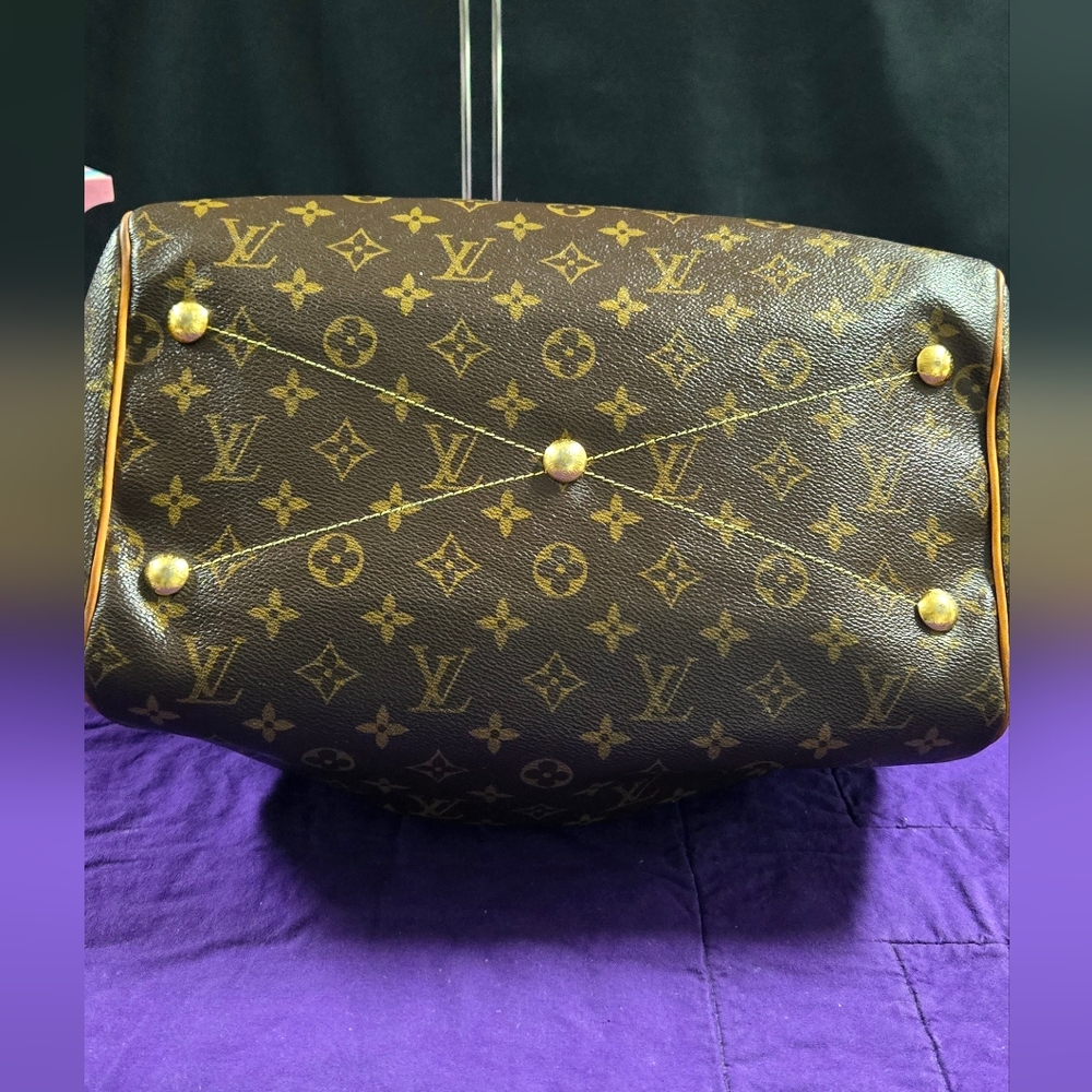 Louis Vuitton Tivoli GM Shoulder Bag - Picture 10 of 16